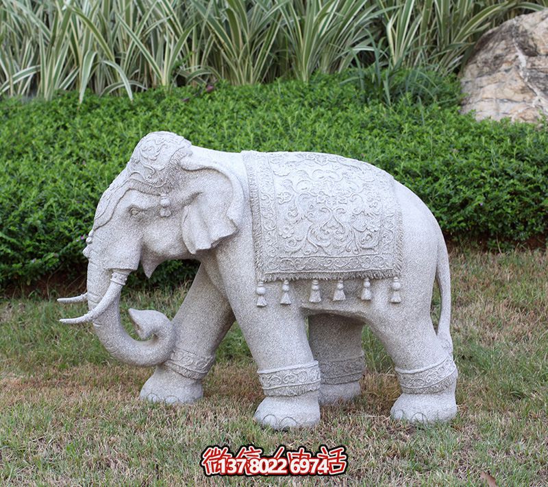 漫步公園，體驗(yàn)石雕大象雕塑之旅