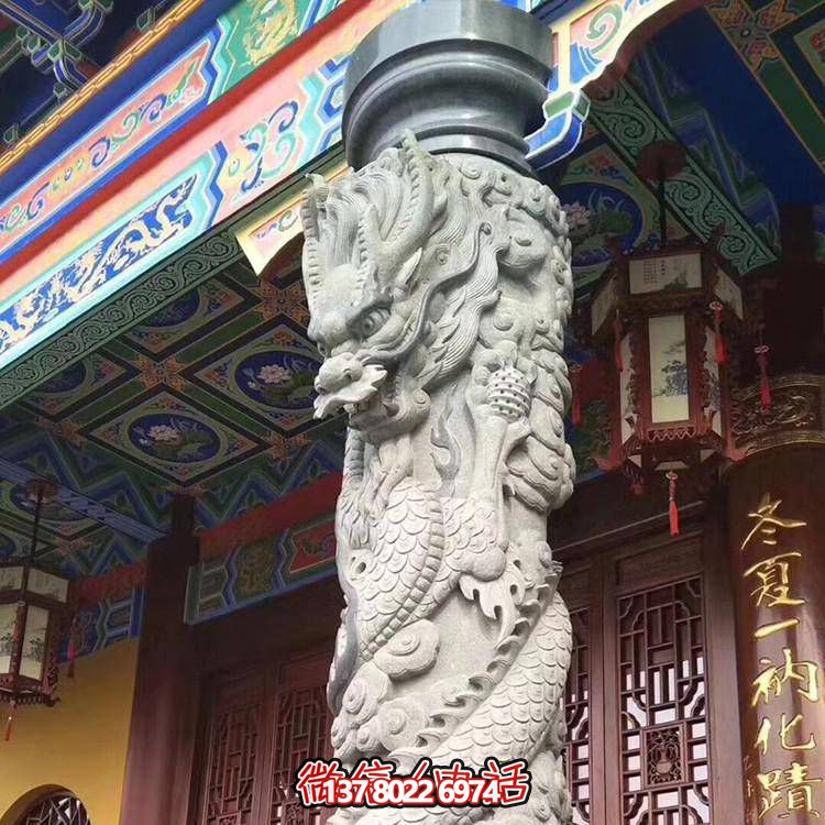精美仿古園林，花崗巖石龍盤柱點綴