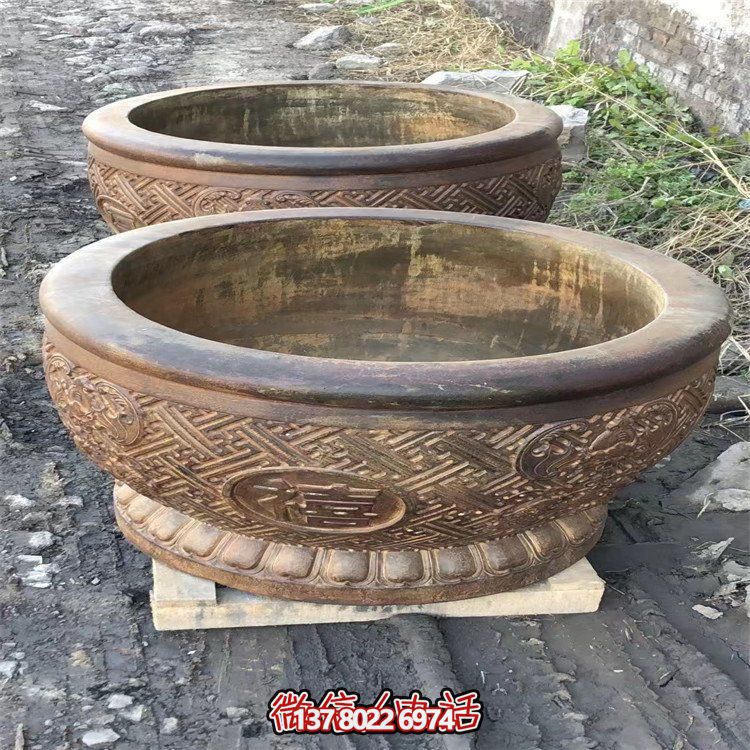 古典庭院魚缸，享受傳統(tǒng)文化的視覺盛宴