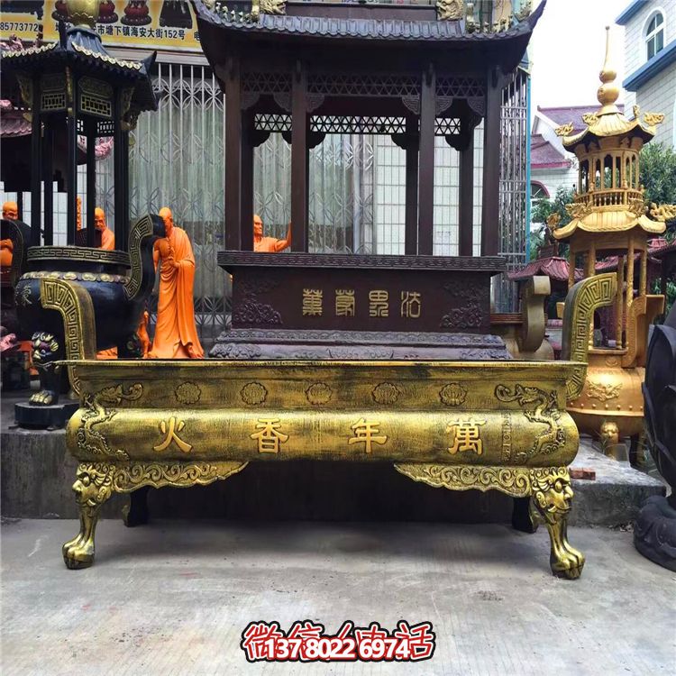 大型純銅鎏金香爐雕塑，為景觀寺廟增添靈性美感