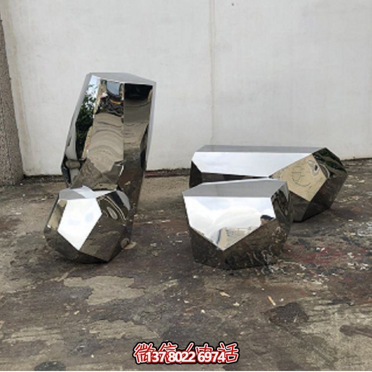 高級不銹鋼鏡面戶外公園雕塑裝飾，以鵝卵石為靈感