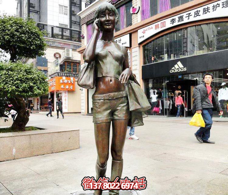 精美銅雕女孩雕塑——帶你暢游街頭，體驗夢幻快樂時光